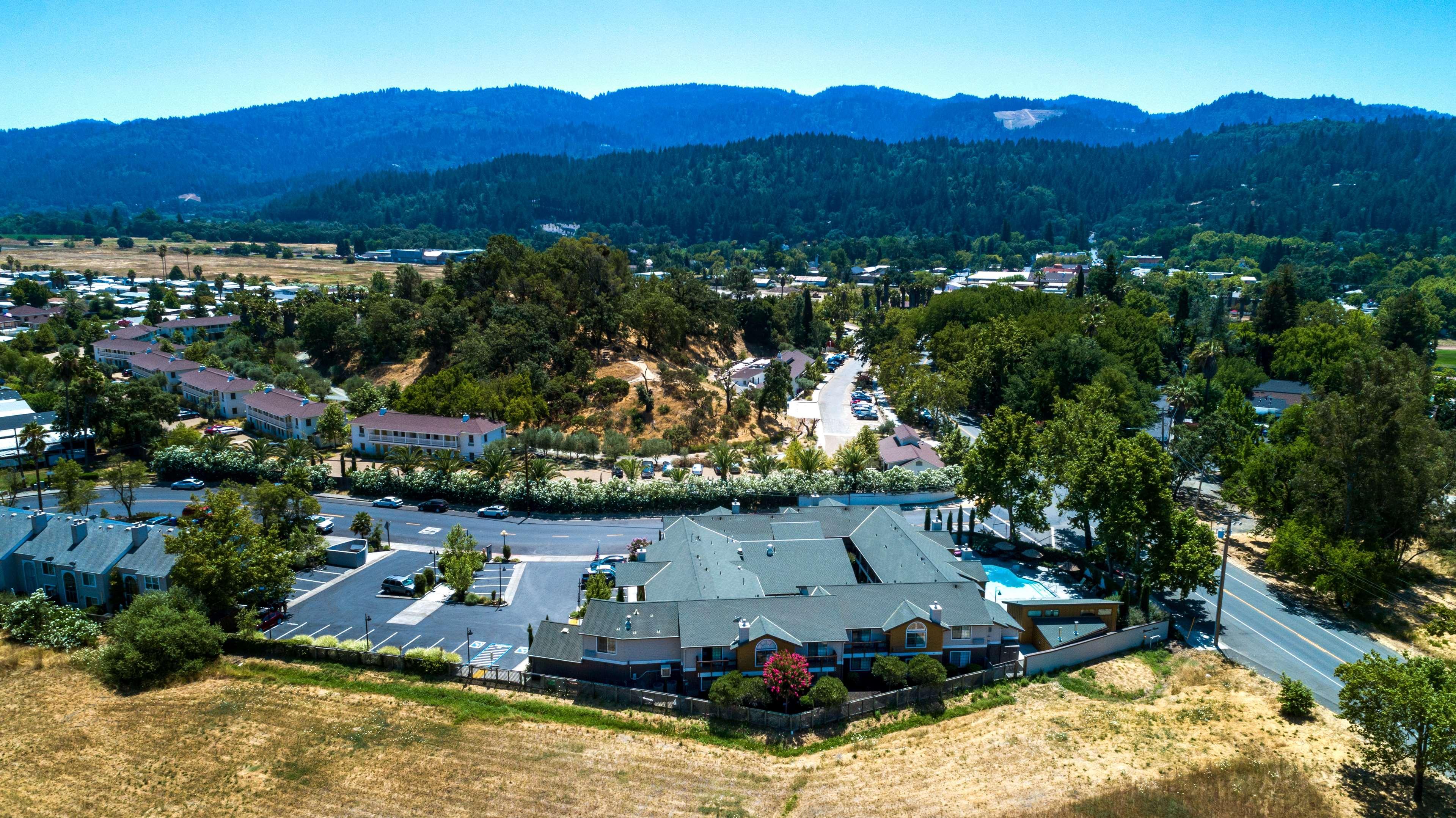 Best Western Plus Stevenson Manor Hotel Calistoga Exterior photo